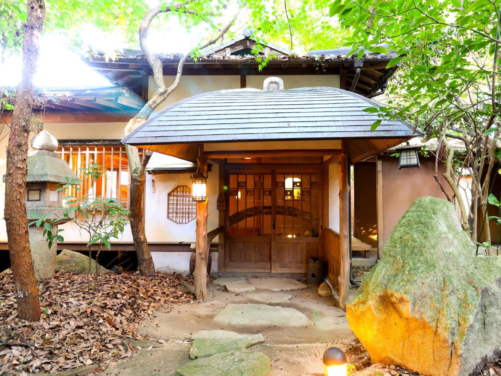 Futsukaichi Hot Spring - Daimaru Besso Hotel Chikushino Exterior photo
